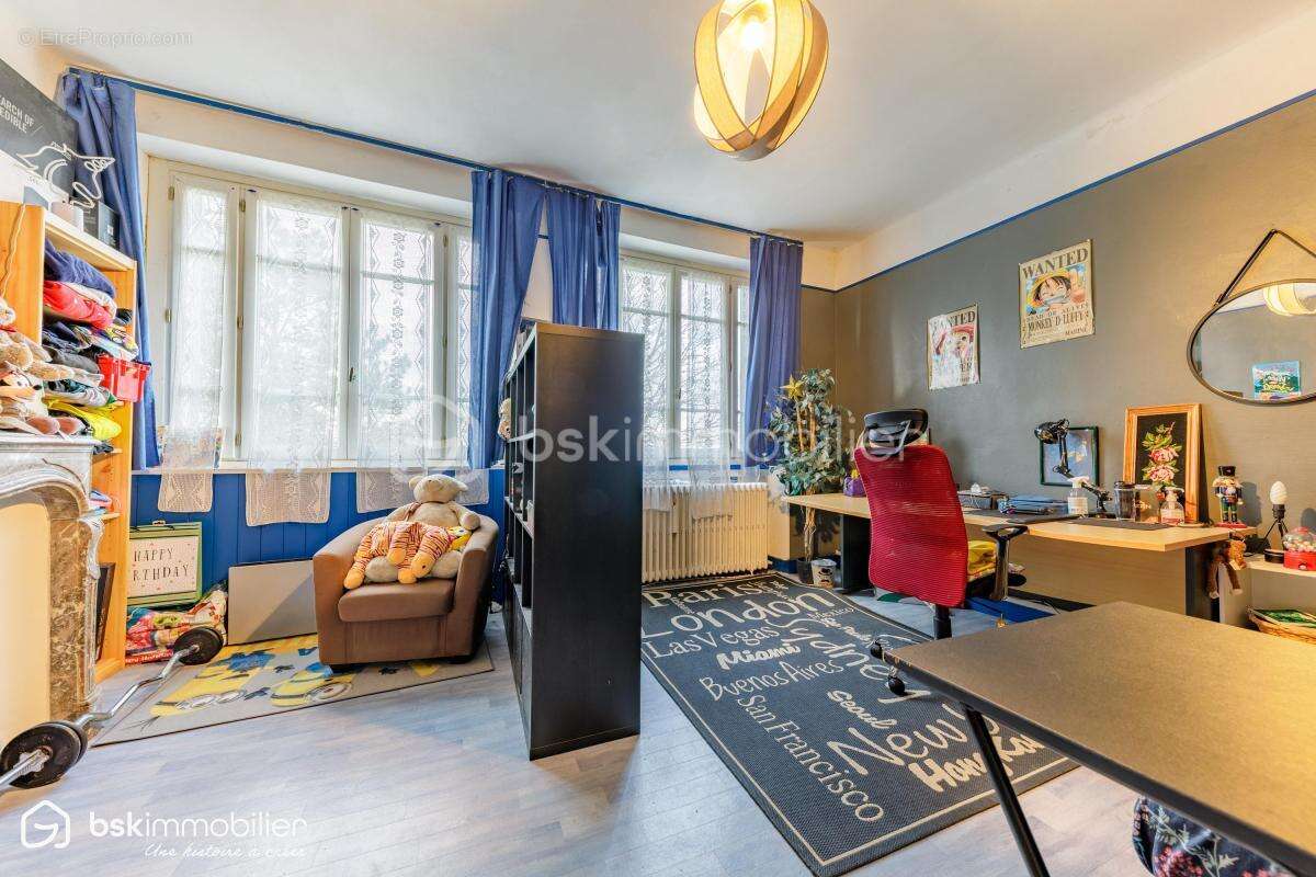 Maison à MONTIERCHAUME