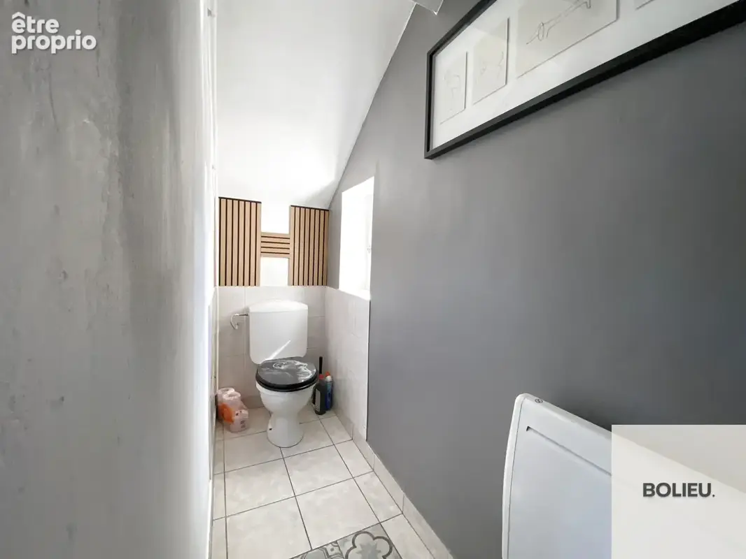 Appartement t3   73 m2   secteur place de la mairie - photo 12