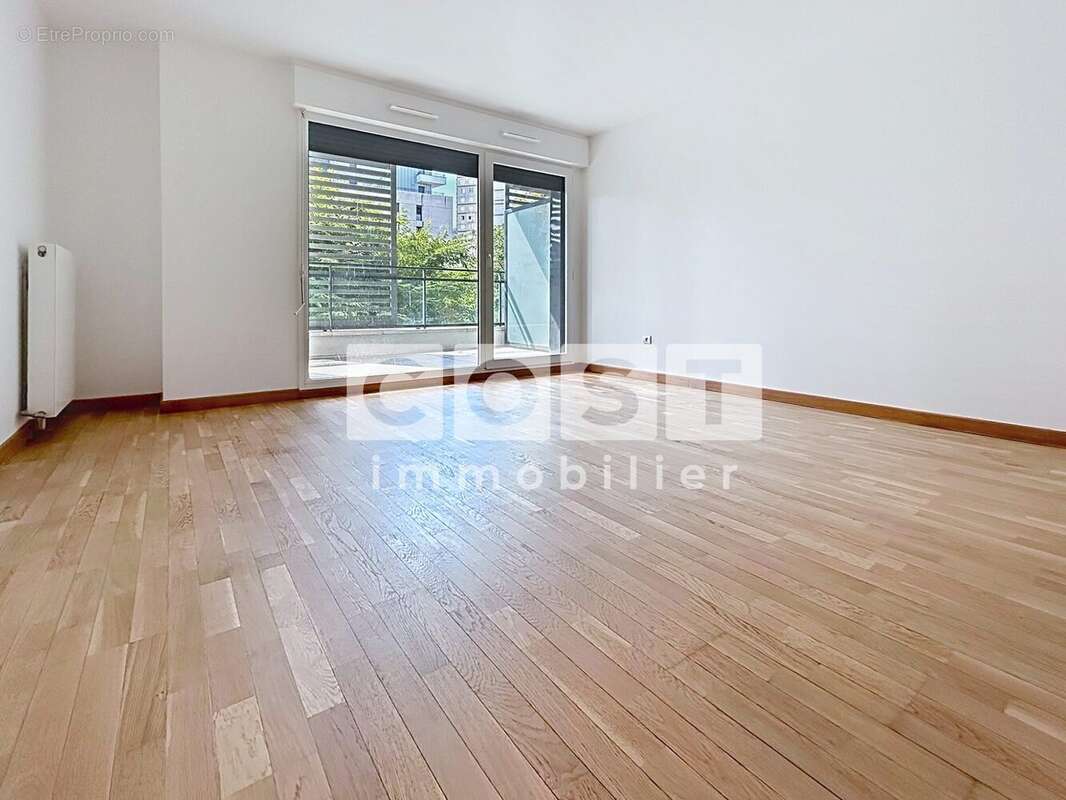 Appartement 63 m² à Colombes  - photo 2