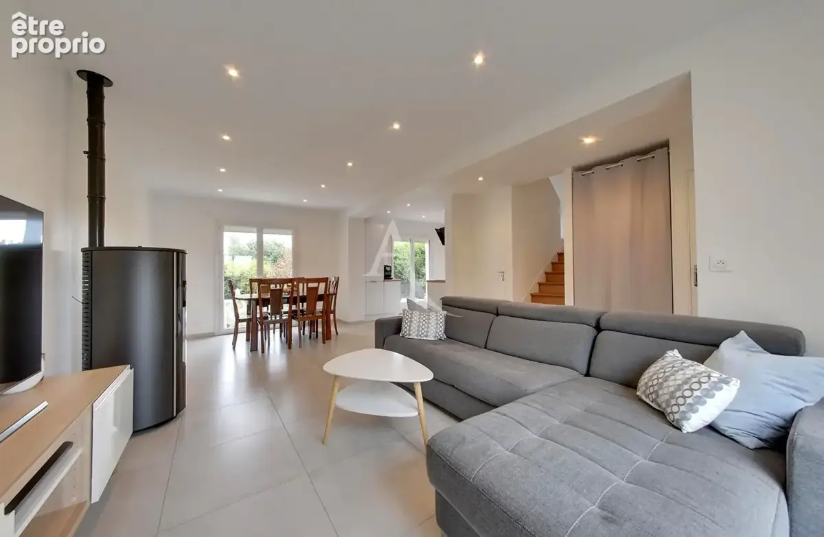 Maison Chevry Cossigny 5 pièces 103 m² + combles aménageables sur 589 m² de terrain - photo 2