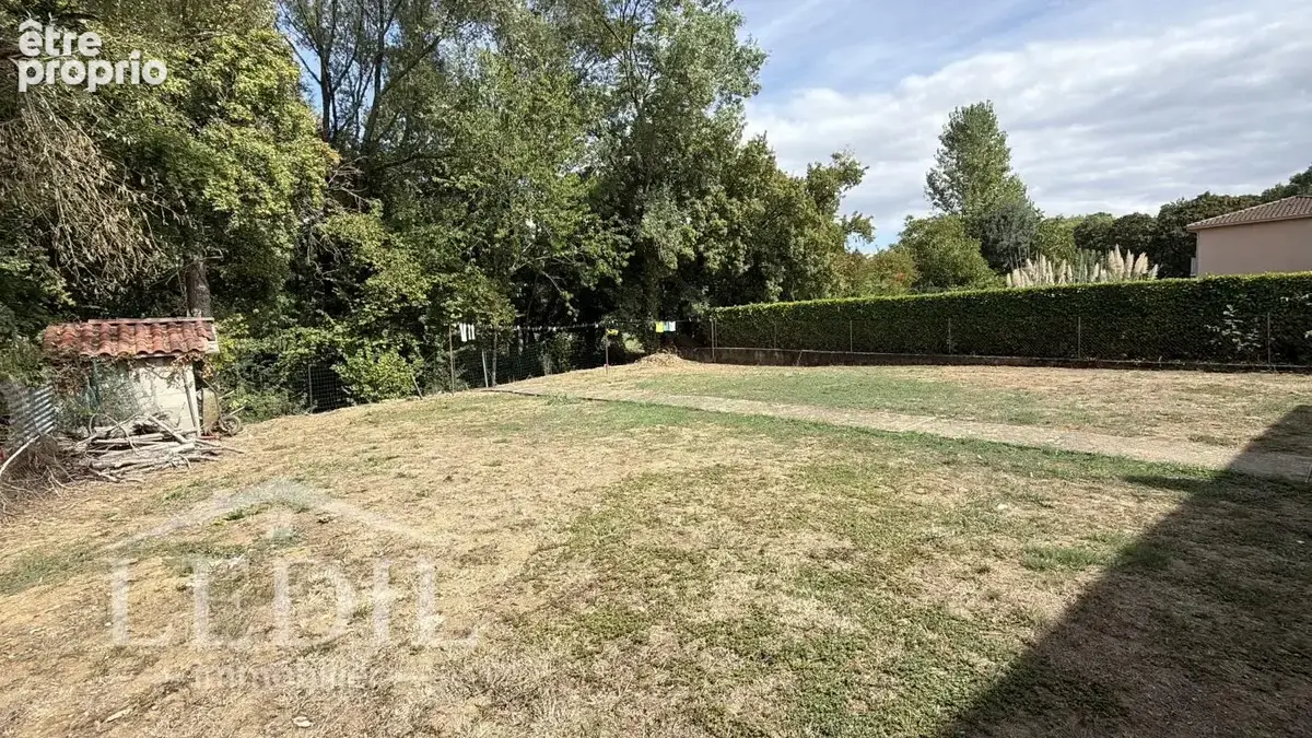 Maison de ville avec sous-sol et jardin clos - photo 3