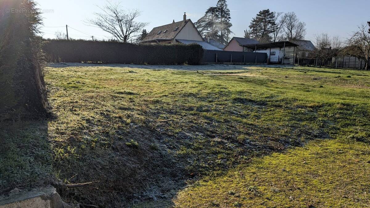 Terrain à LA HAYE-MALHERBE