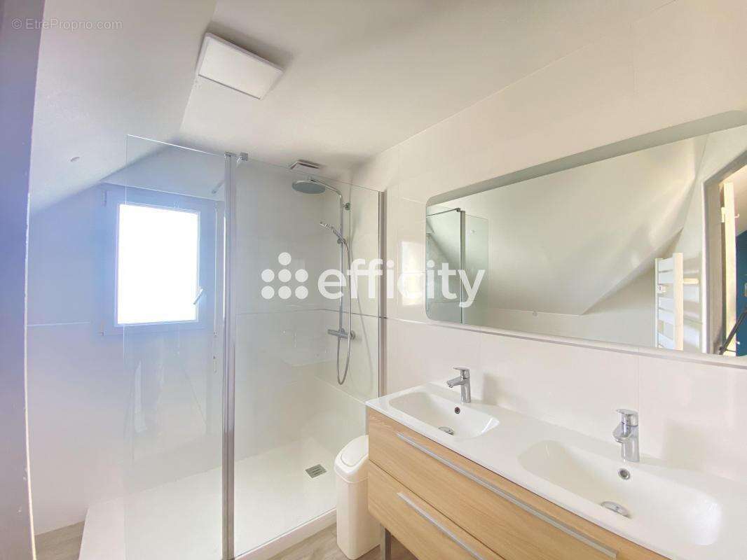 Maison à SAINT-ARMEL