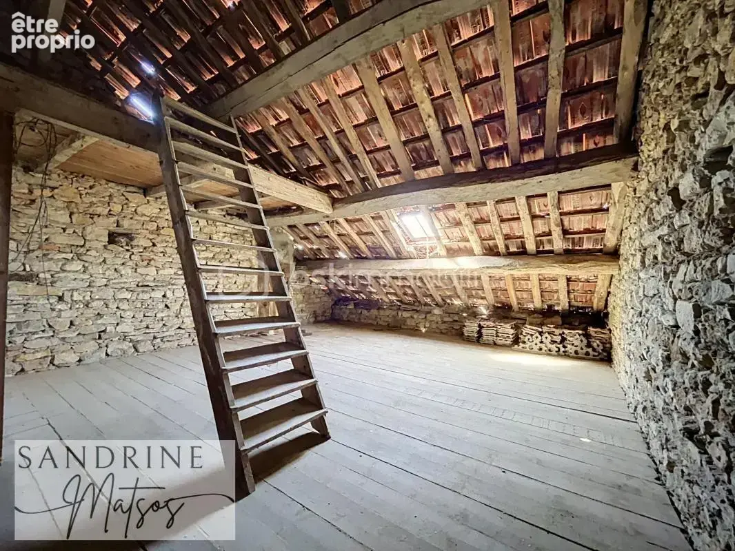 Maison en pierre pleine de charme et de potentiel - photo 27