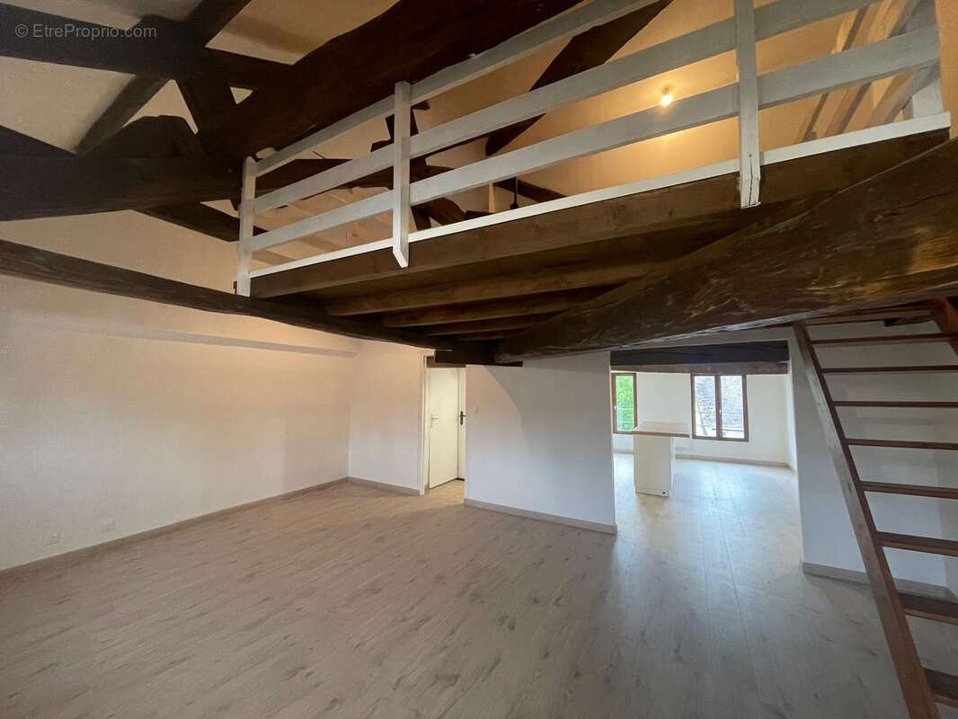 Appartement à VOULX