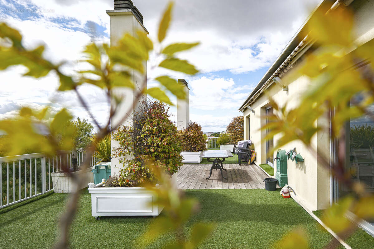 Cote pavee beau duplex 185 m2  avec terrasse 160m2 - photo 3