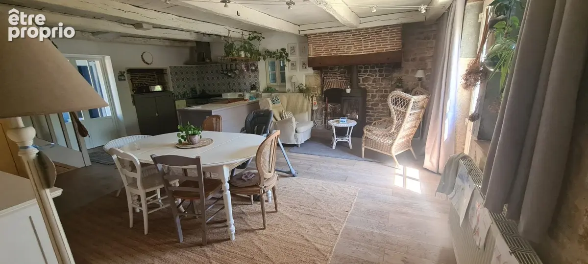 Maison  de Caractère en pierres de 202 m2 - photo 4