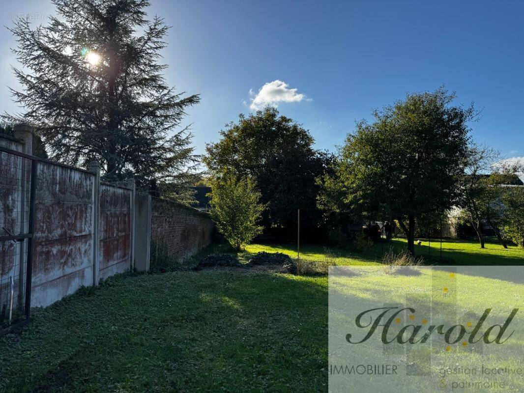 titre - Terrain à CAMON