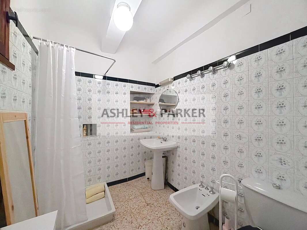 Appartement à ENTREVAUX