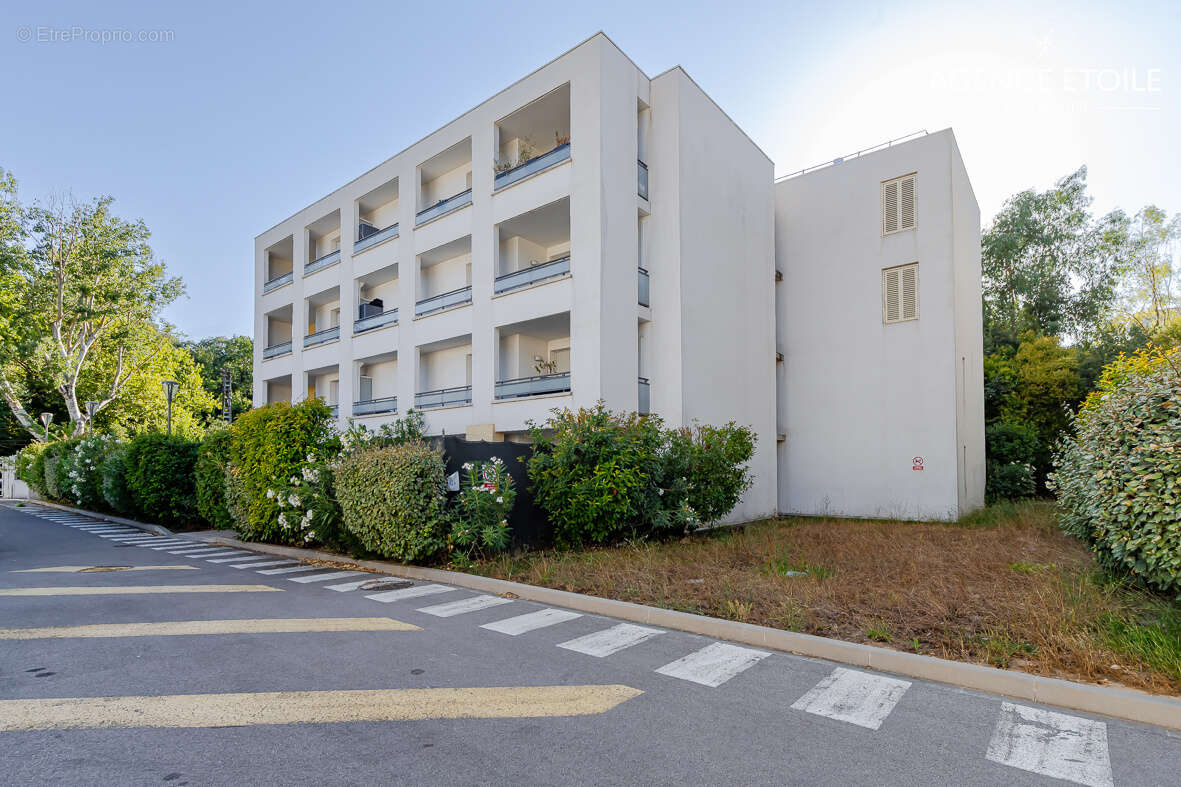 Exclusivité   Appartement T4 lumineux, dernier étage, terrasse 23 m2   Les Camoins - photo 16