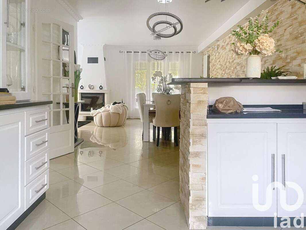 Photo 5 - Maison à VIGNEUX-SUR-SEINE