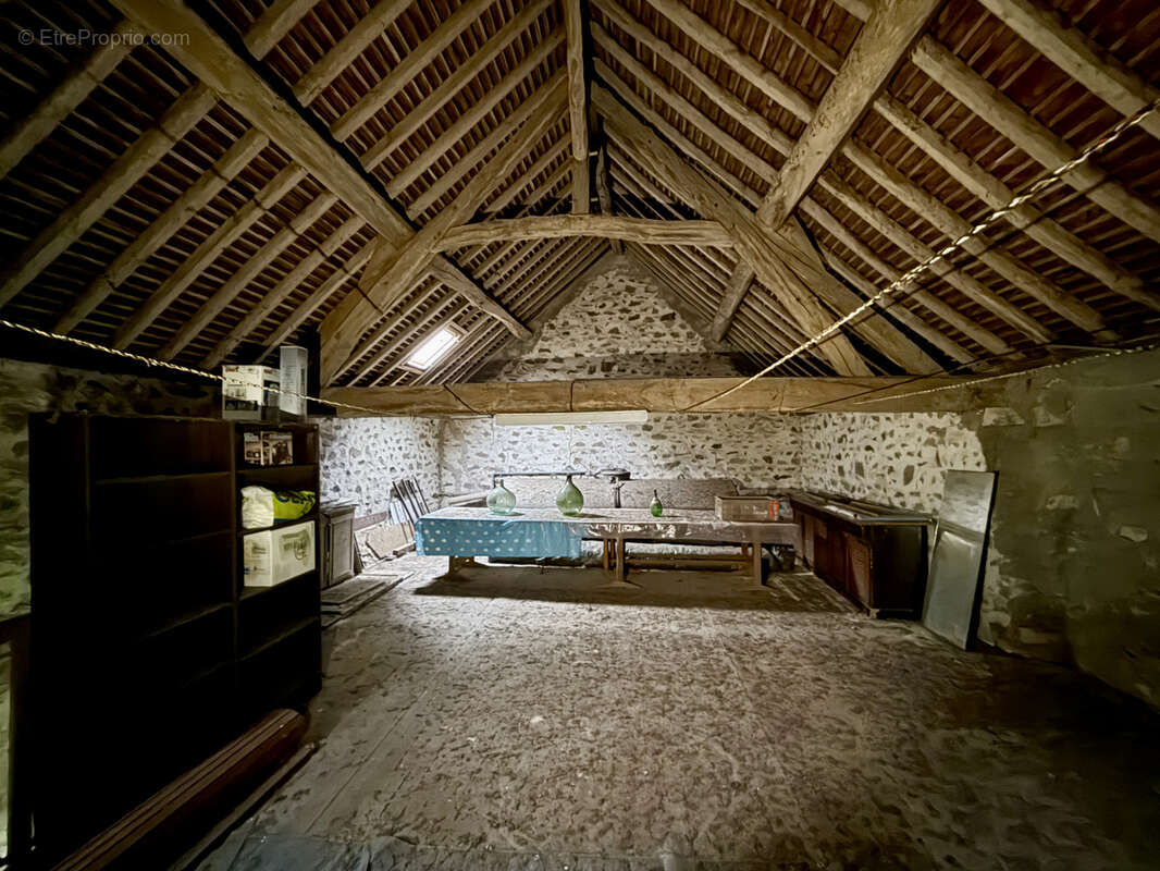Maison à AVALLON