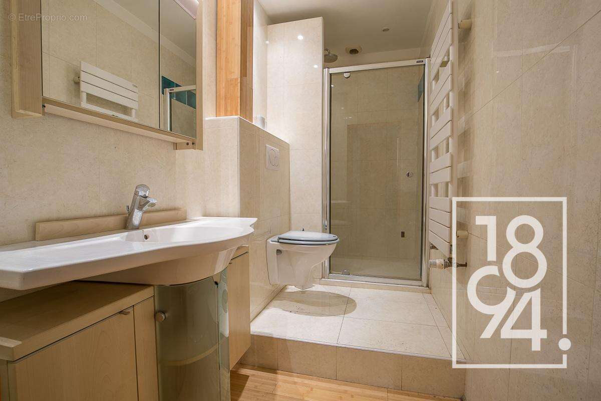 Appartement à MARSEILLE-6E