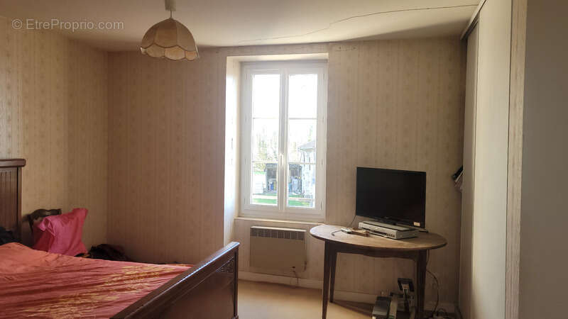 Maison à MAUZE-SUR-LE-MIGNON