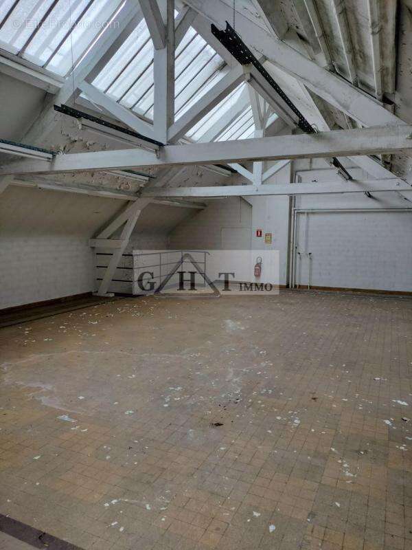 Commerce à SAINTE-SAVINE