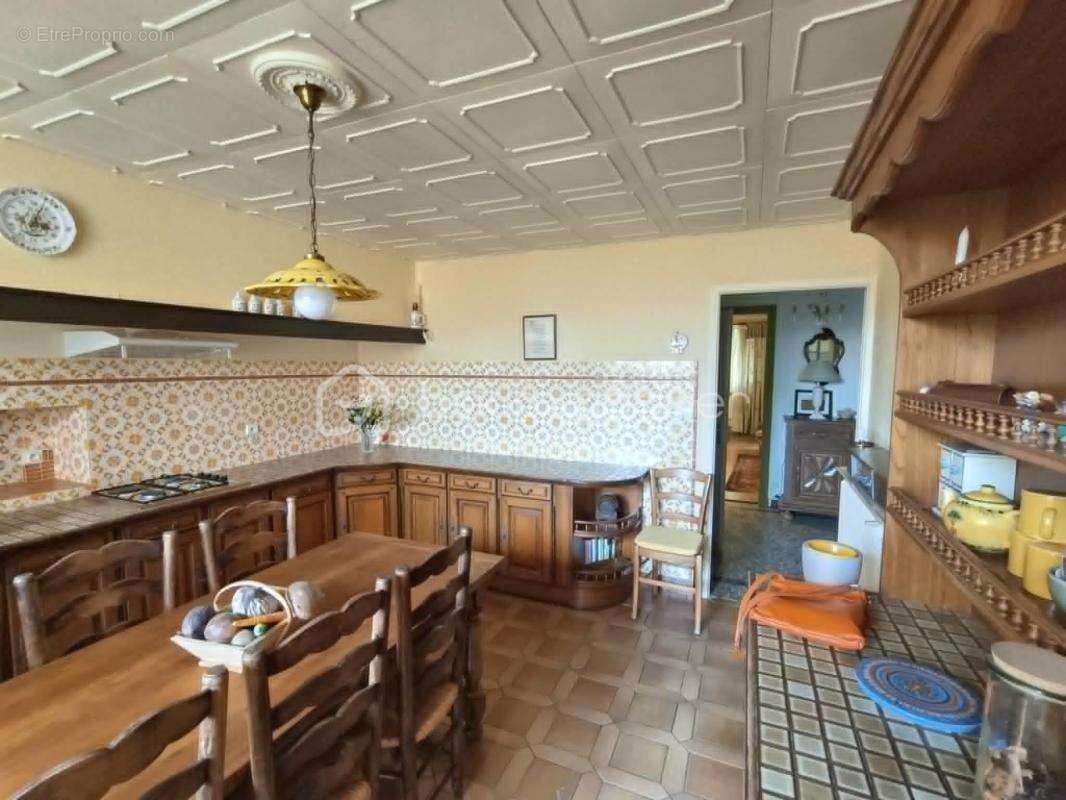 Maison de Ville Meublée de type 5 de 157 m2 avec Patio dans le Centre de Monpazier - photo 5