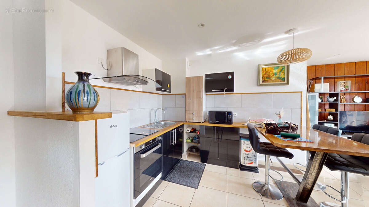 Appartement à SAINT-LAURENT-DE-LA-SALANQUE