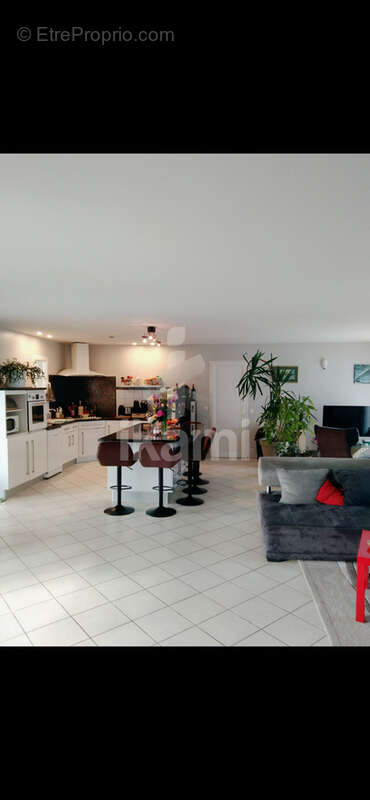 Maison à SAINT-PIERRE-DE-MONS