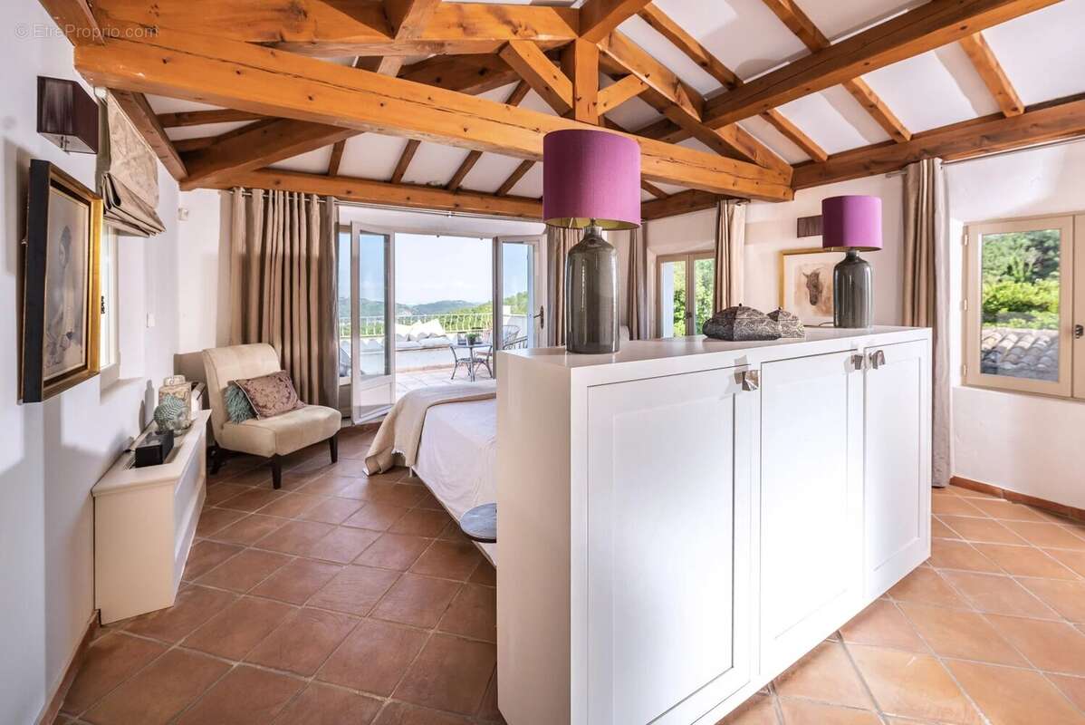 Maison à LES ADRETS-DE-L'ESTEREL