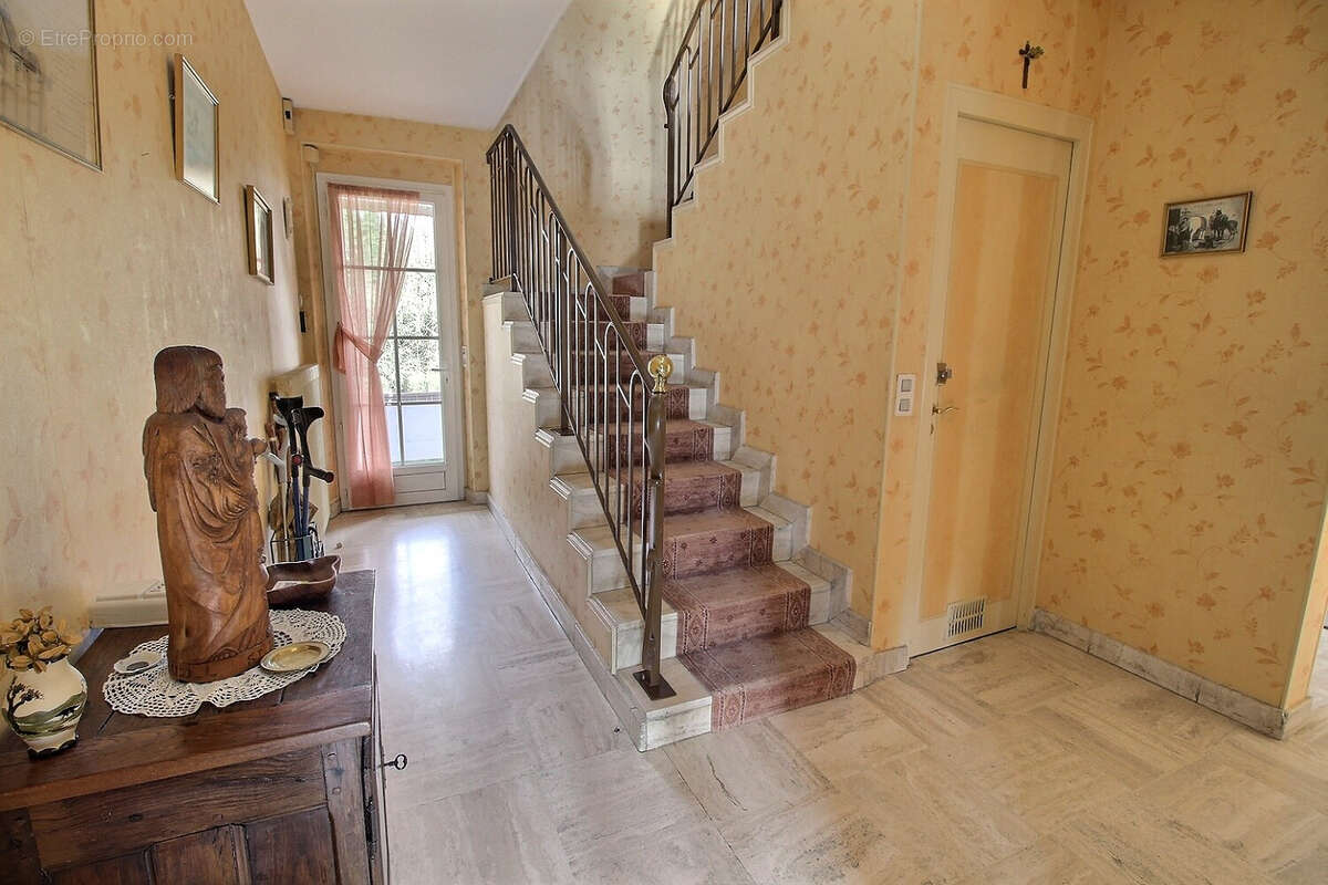 Maison de caractère - NOGENT LE ROI - photo 3