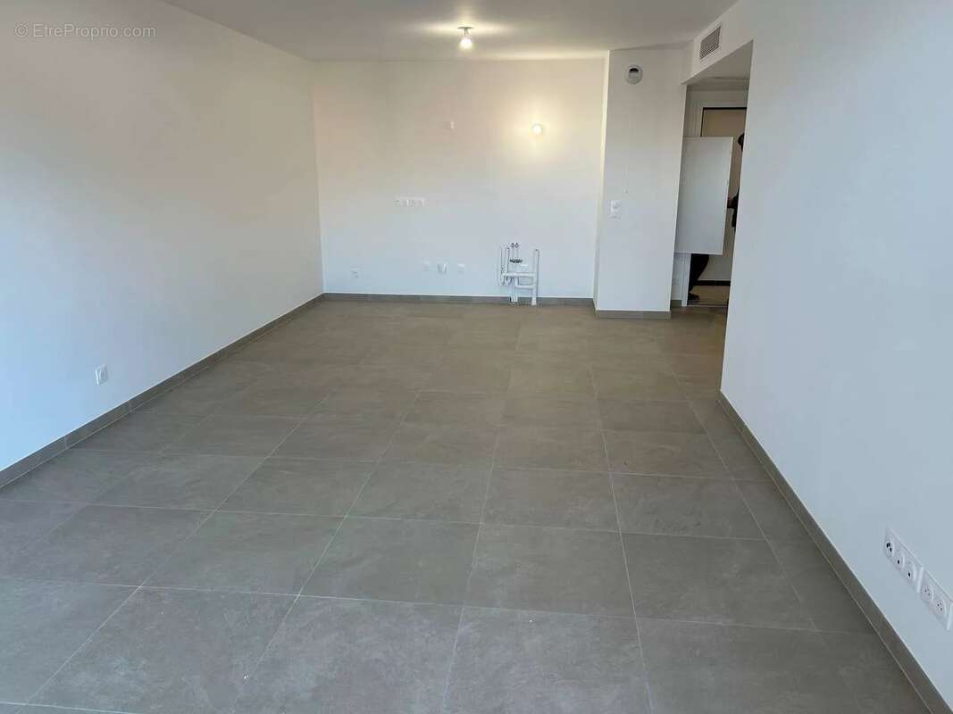 Appartement à VILLENEUVE-LOUBET