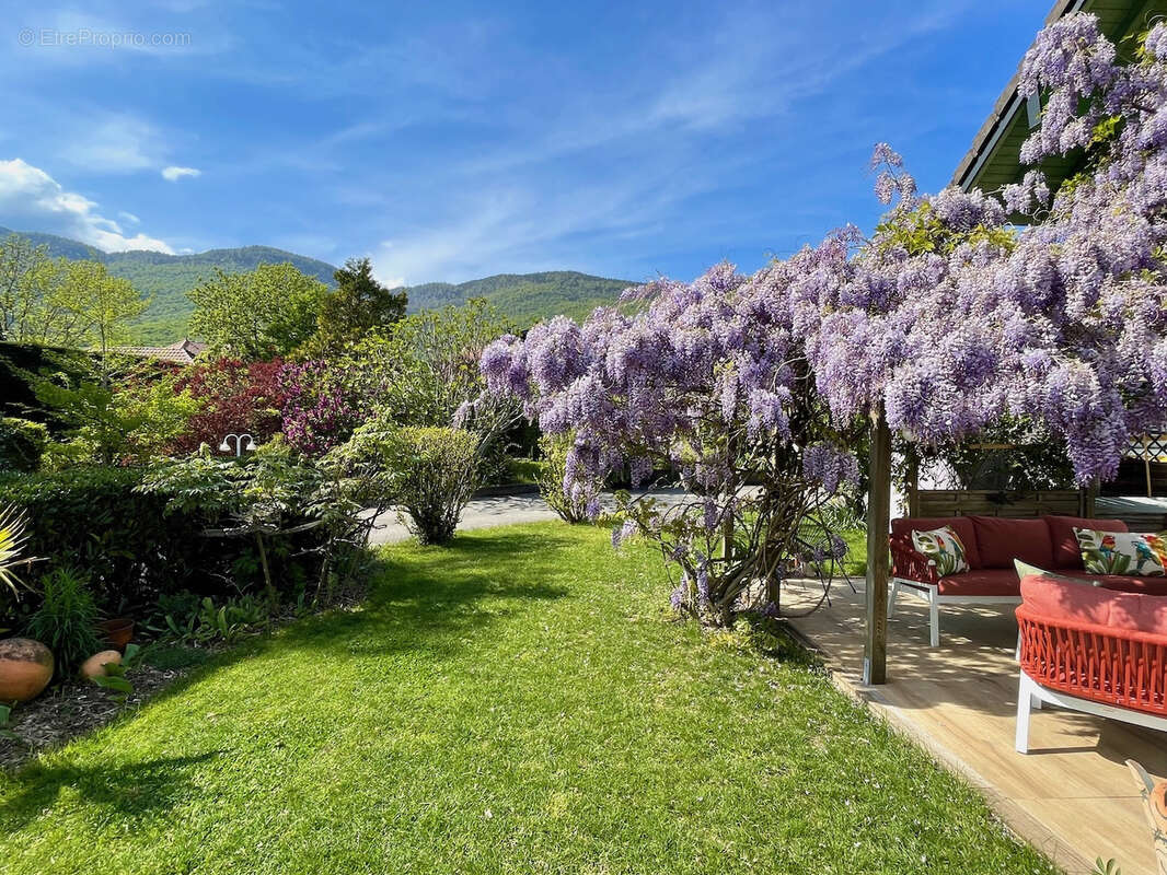 Maison à DIVONNE-LES-BAINS