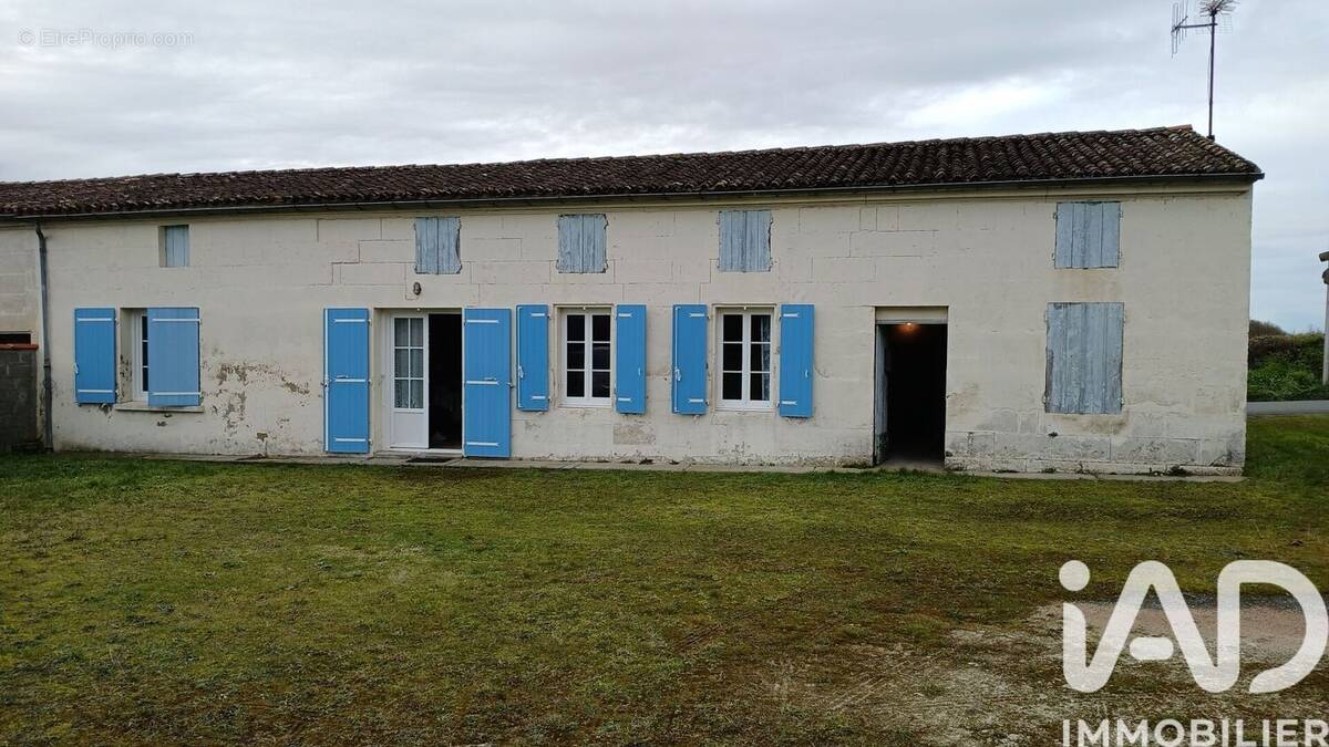 Photo 1 - Maison à SAINT-GEORGES-DES-COTEAUX