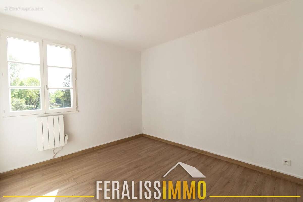 Appartement à VAUX-SUR-SEINE