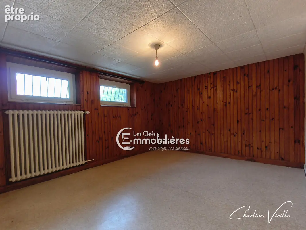 Maison familiale avec grand terrain arboré et potentiel de rénovation - photo 10
