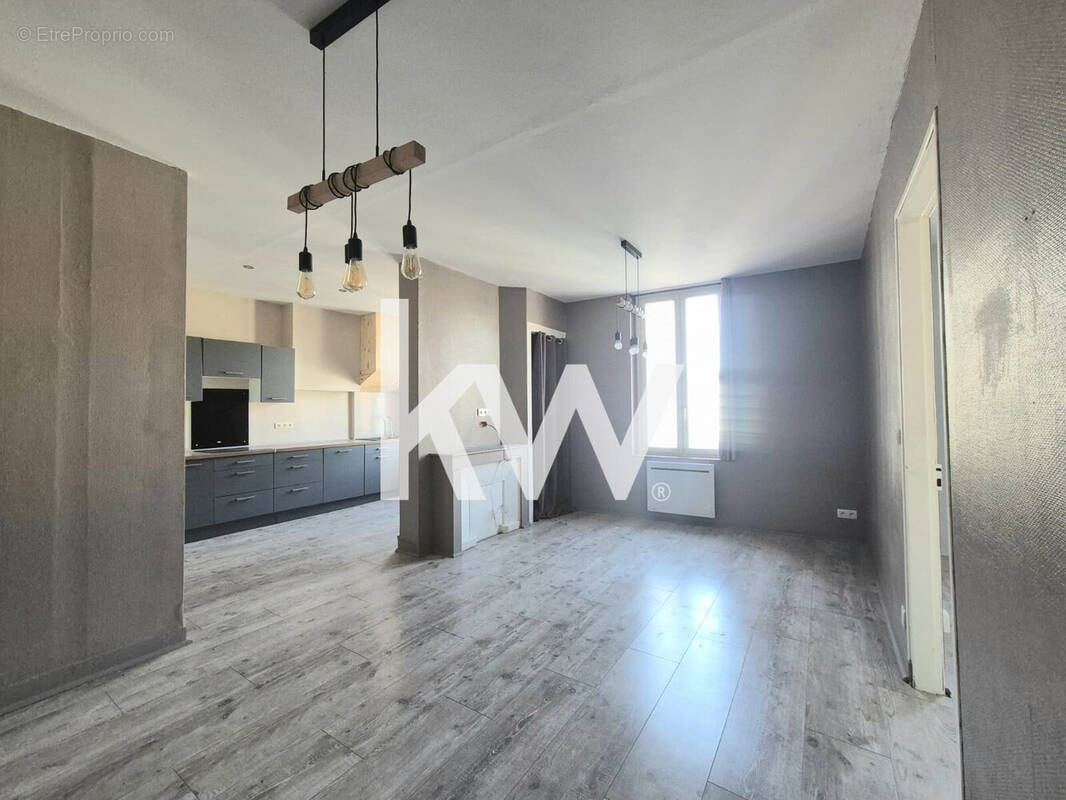 Appartement à SAINT-ETIENNE