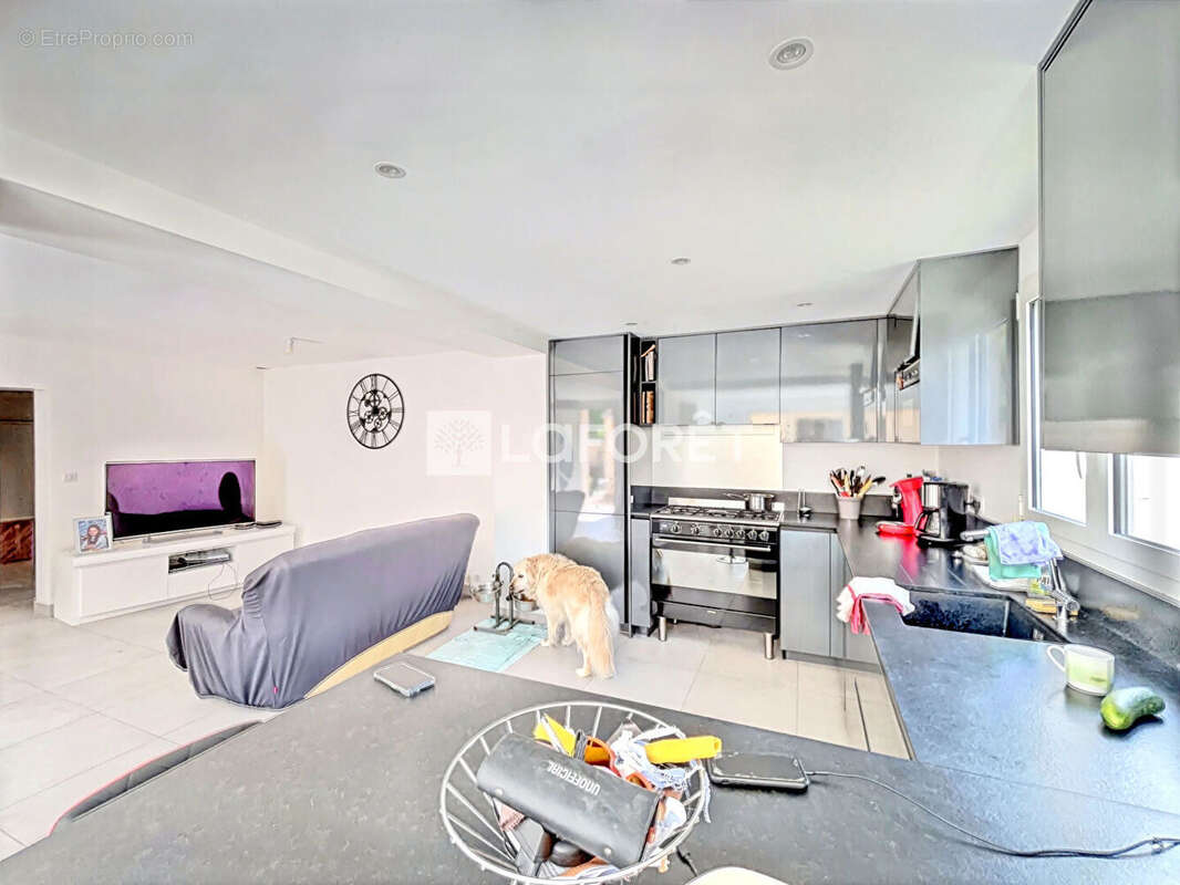 Maison à LES MOLIERES