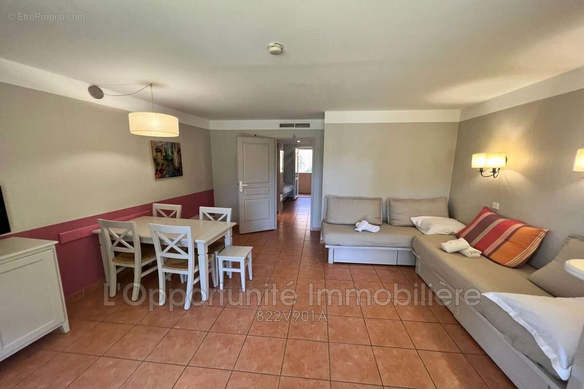 Appartement à MANDELIEU-LA-NAPOULE