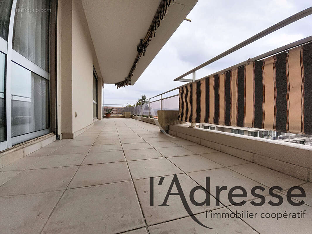 Appartement à MANDELIEU-LA-NAPOULE