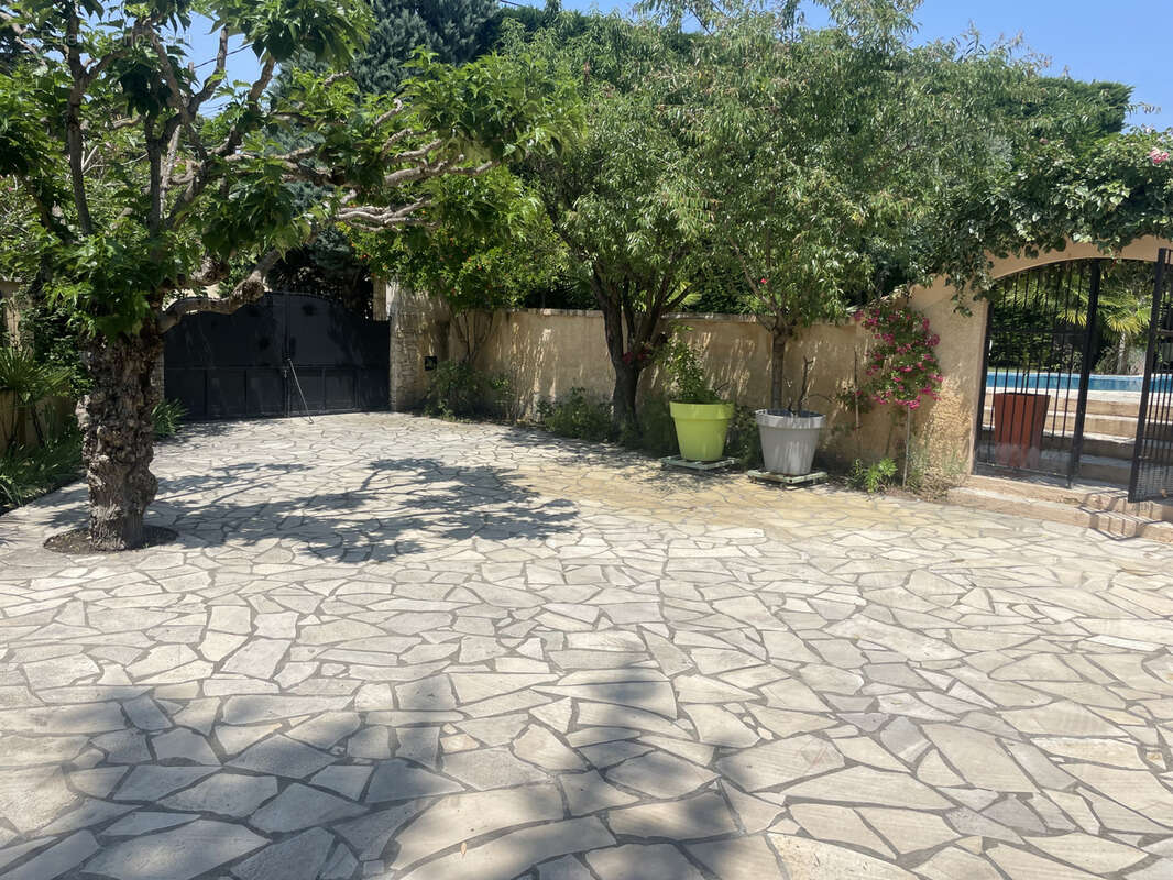 Maison à VAISON-LA-ROMAINE