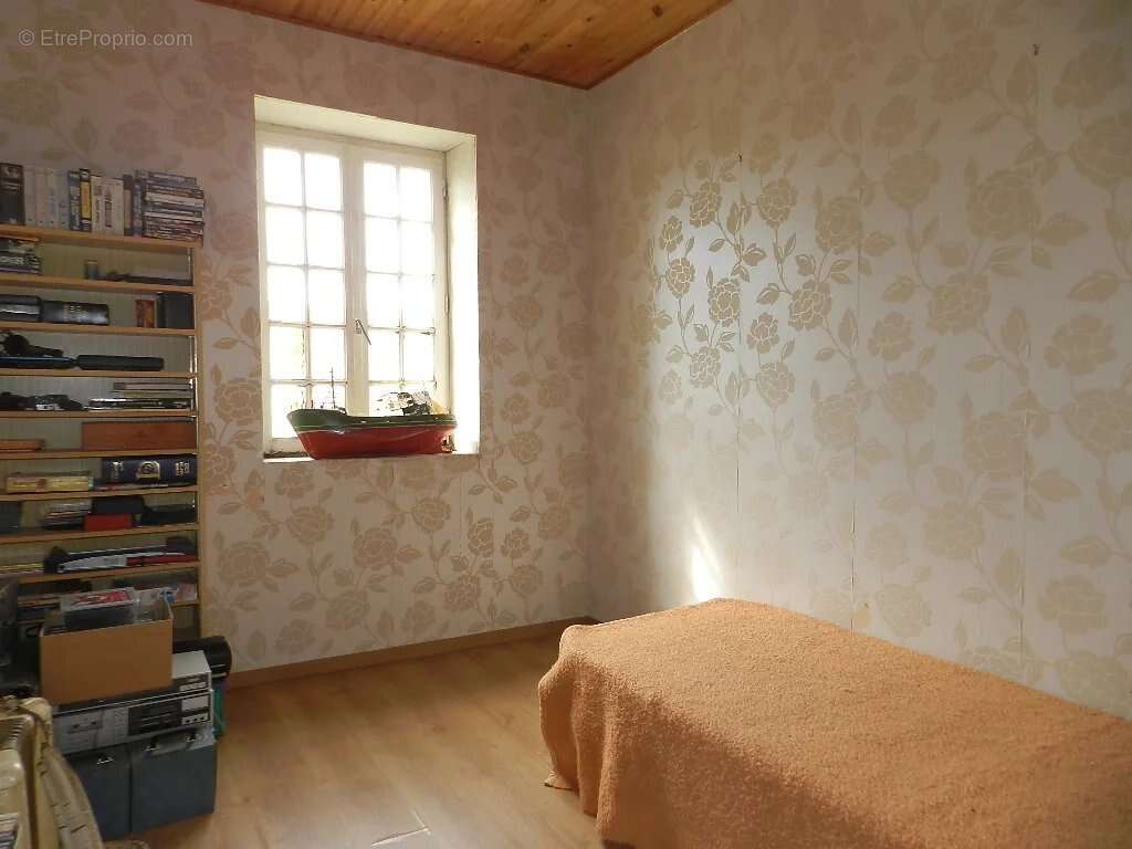 Maison à SAINT-PIERRE-SUR-DIVES