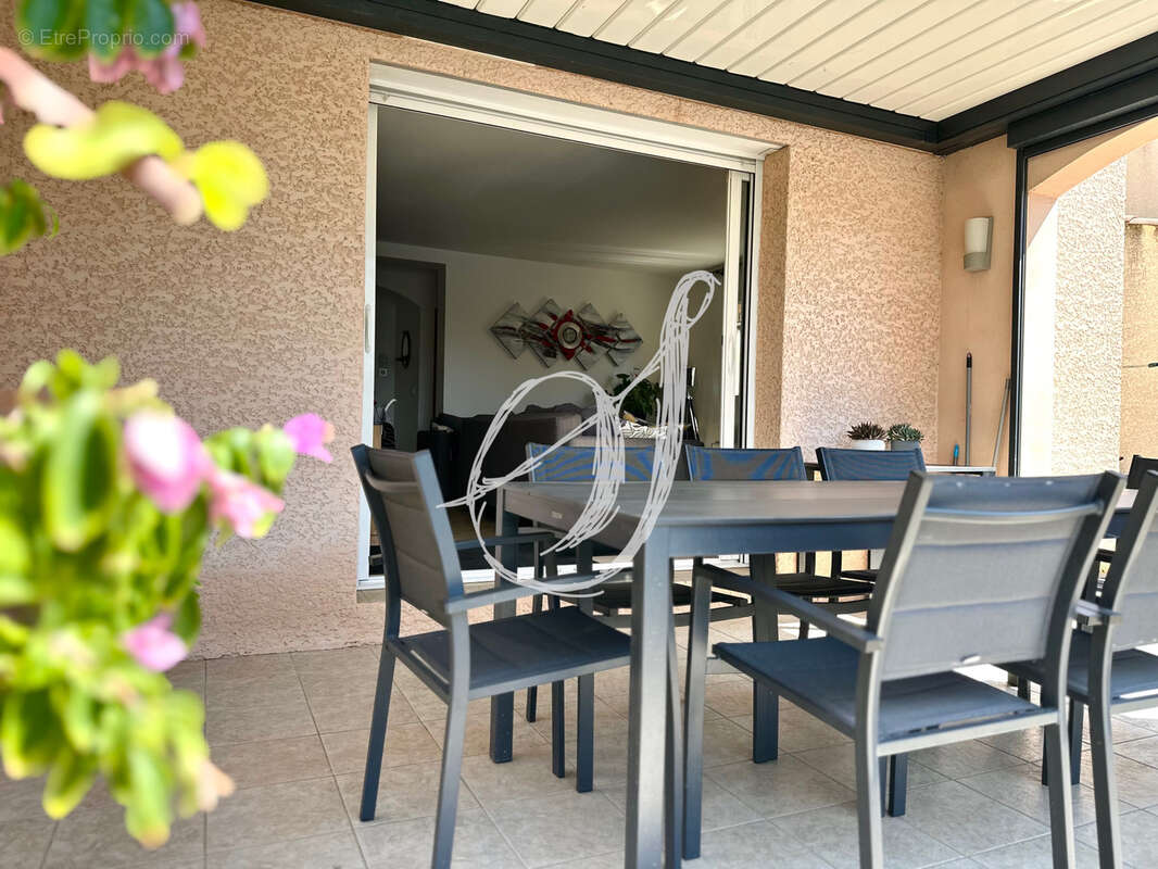 Villa de type 5, quatre chambres avec piscine sur Gigean - photo 6