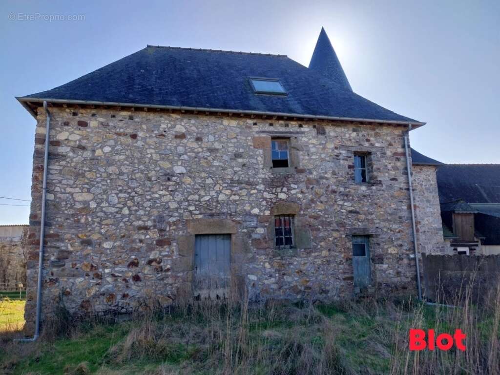 Maison à SAINT-M'HERVE