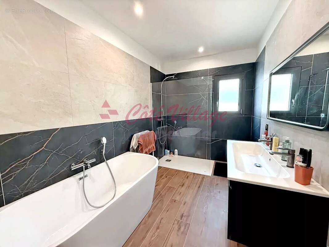 Superbe maison de plain-pied avec vue dégagée , piscine et garage - photo 16