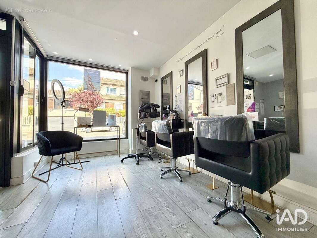 Photo 2 - Commerce à PONTAULT-COMBAULT