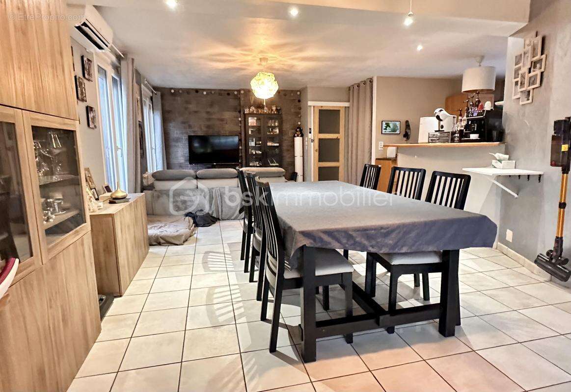 Maison à SAINT-MAURICE-L'EXIL