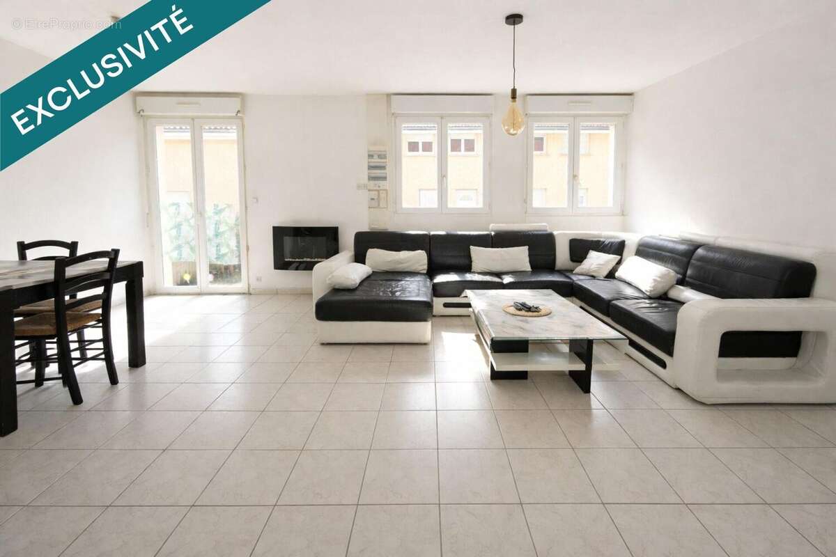 Appartement 121 m² à Saint-Genix-Sur-Guiers  - photo 2