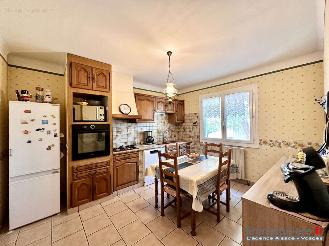 Maison à SAINT-LAURENT-LA-VERNEDE