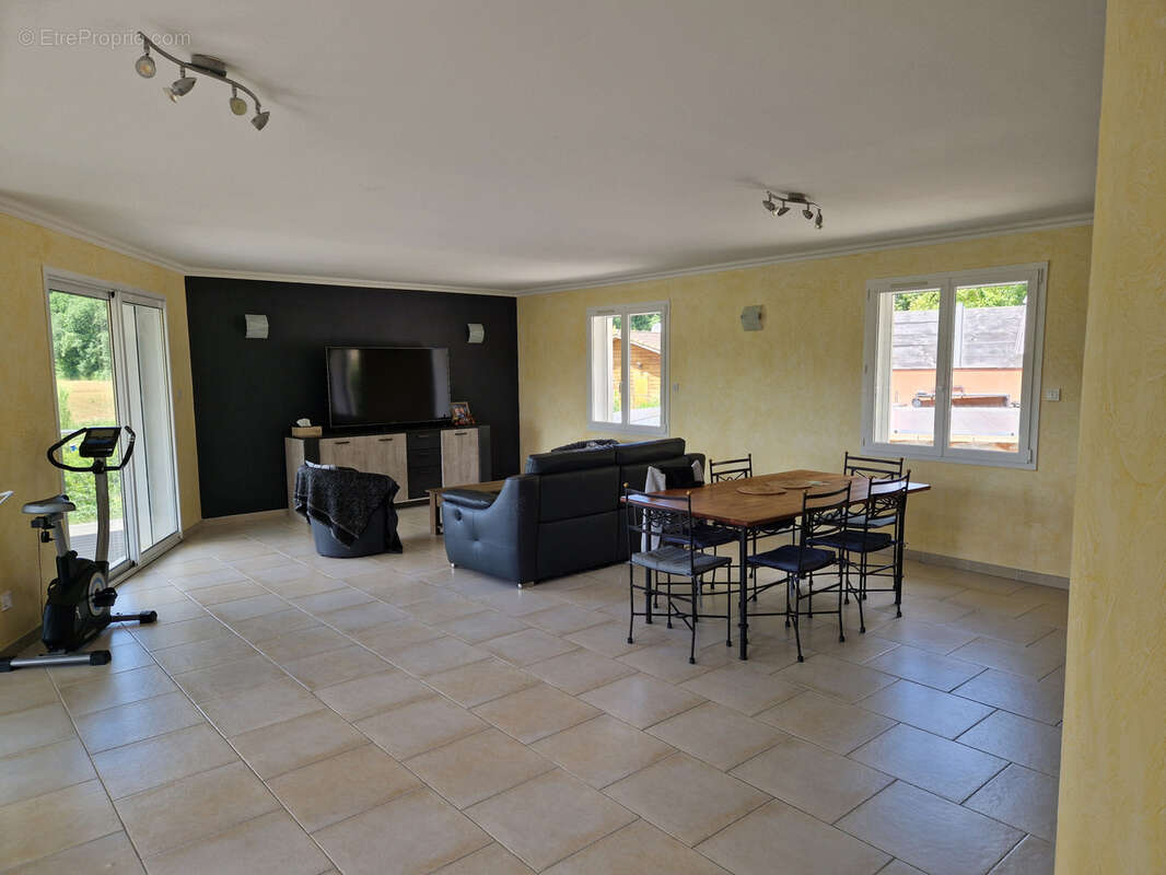 Maison à MONFLANQUIN