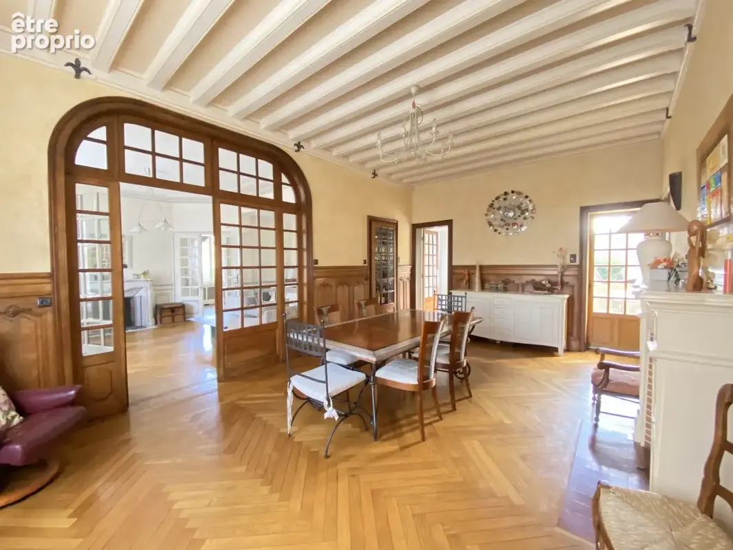 Maison 8 pièces 257 m² à vendre à Vitre (35500) - photo 2