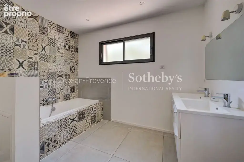 Villa contemporaine  au calme absolu et vue dominante - photo 12