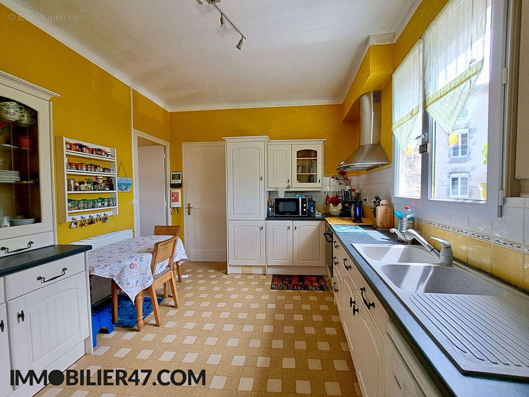 Maison à CASTELMORON-SUR-LOT