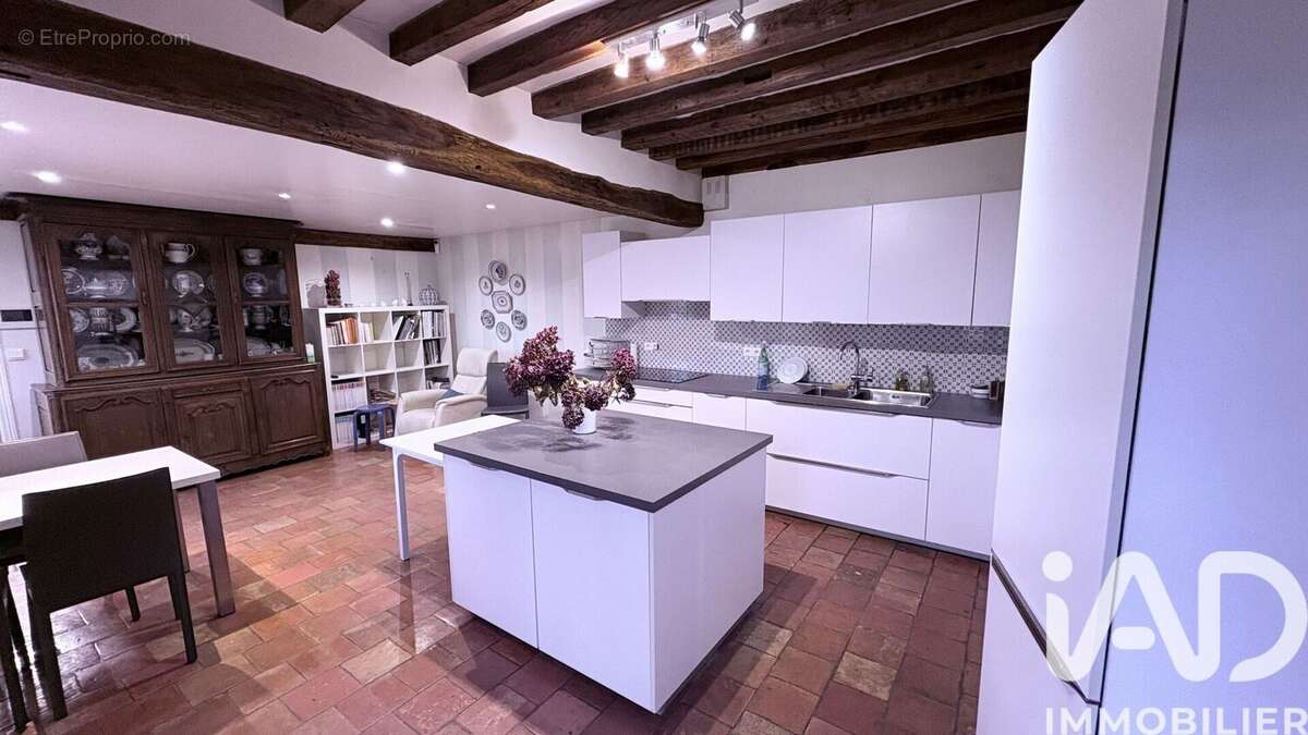 Maison 236 m² à Sacquenville  - photo 9