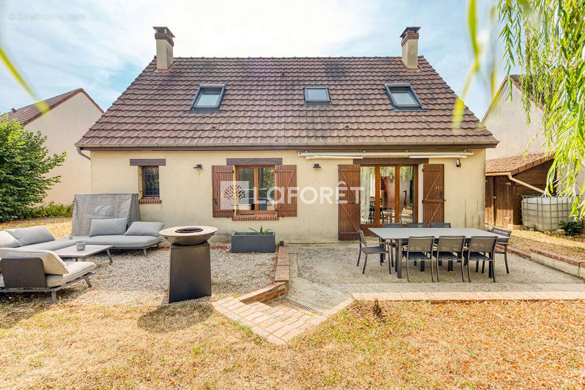 Maison Chevry Cossigny 6 pièce(s) 92m2 - photo 15