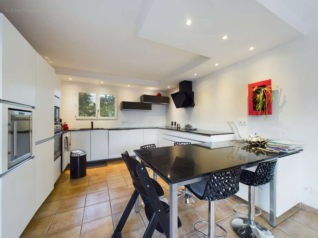 Maison à VIVIERS-DU-LAC