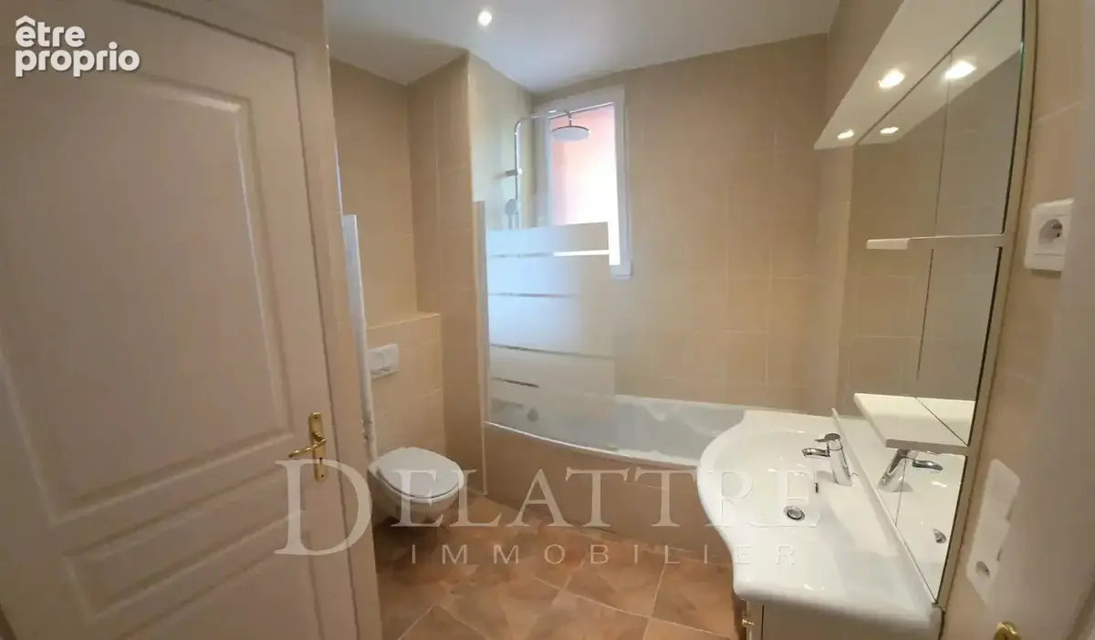 Grasse – Joli studio d’angle avec balcon et 2 places de parking - photo 3